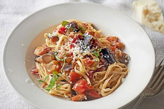 Aubergine & chilli tagliolini