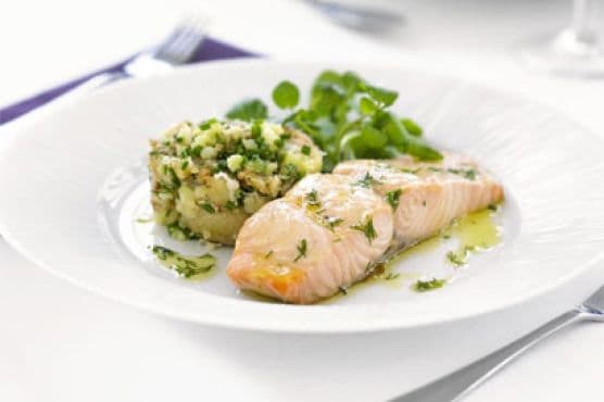 Confit of salmon with new potato & crab crush & dill drizzle