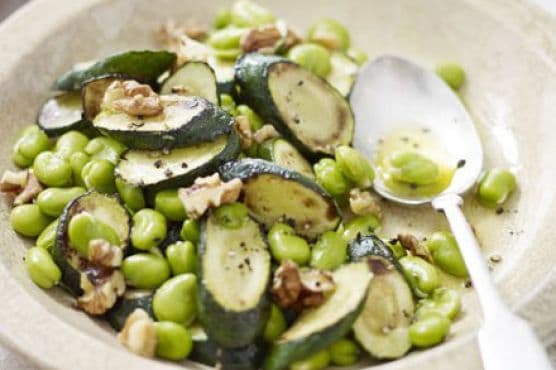 Broad bean & courgette salad