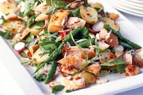 Hot-smoked salmon salad with a chilli lemon dressing
