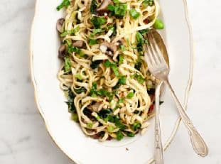 creamy leek & almond pasta