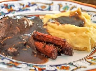 Brasato al vino rosso (Beef Braised in Red Wine)