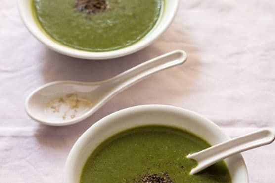 palak soup or spinach soup , how to make palak soup