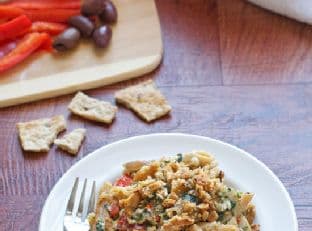 Skinny Greek Mac and Cheese with Crunchy Pita Chip Topping