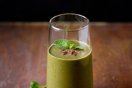 How to Build a Perfect Smoothie (+ a Chocolate Mint Green Smoothie !)