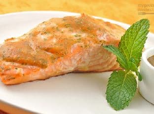 Grilled Salmon with Mango Barbecue Sauce