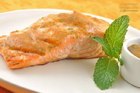 Grilled Salmon with Mango Barbecue Sauce