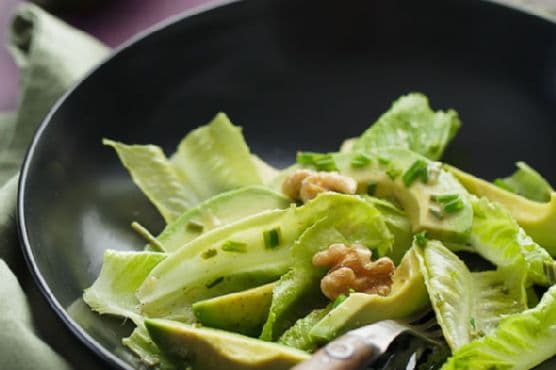 Avocado and Romaine Salad with Walnuts