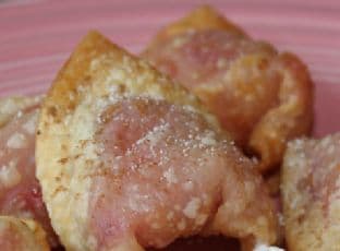 Fried Strawberry Wonton