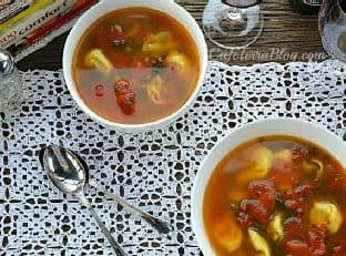 Cozy Tortellini Soup (An Easy and Delicious !)