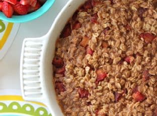Strawberry Rhubarb Baked Oatmeal