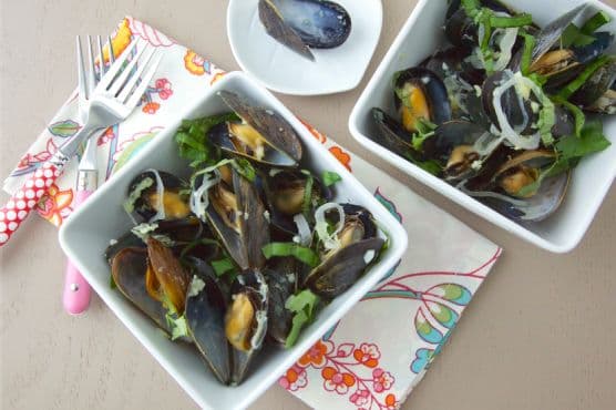 Sake-Steamed Mussels