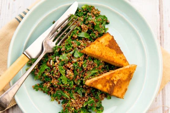Quinoa and kale with baked ginger tofu