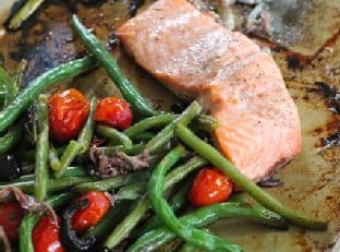 Jamie Oliver's tray baked salmond with veggies