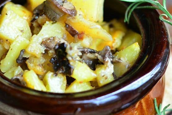 Individual Parmesan Rosemary Potato and Mushroom Bowls