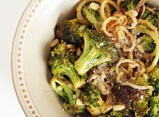 How to Spiralize Broccoli: Garlic Broccoli Noodles with Toasted Pine Nuts