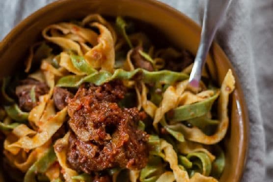 Tagliatelle paglia e fieno - Straw and hay tagliatelle