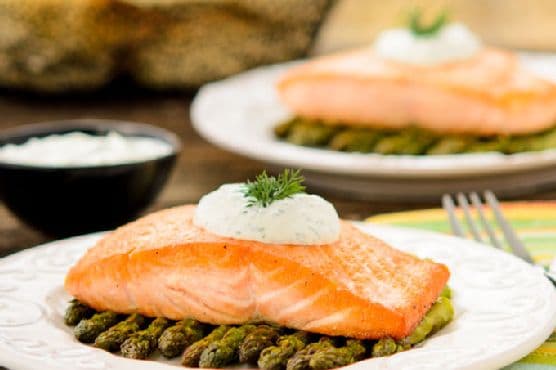 Pan-seared Salmon with Asparagus for