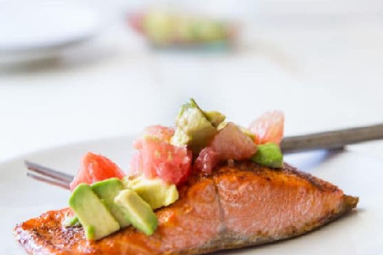 Broiled Salmon with Avocado and Grapefruit