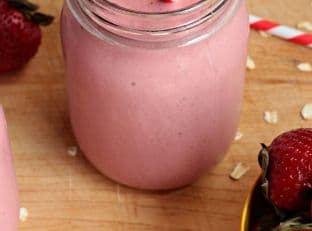 Healthy Strawberry Shortcake Smoothie