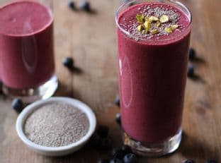 Beet Berry Apple Chia Smoothie