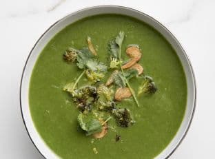 Spinach-Broccoli Soup with Garlic and Cilantro