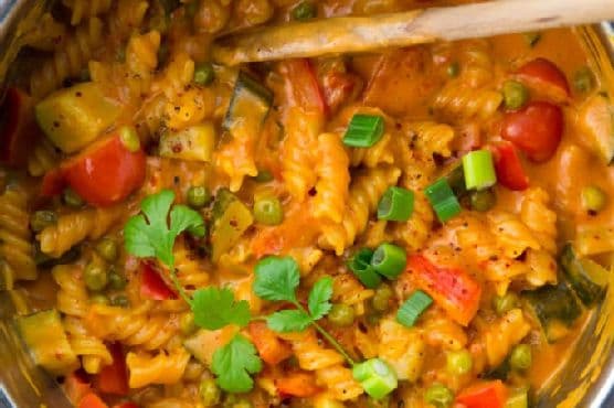 Creamy Vegan One Pot Pasta (Asian Style)