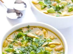 5-Ingredient Easy White Chicken Chili